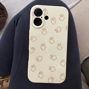Strawberry Pattern Phone 16 Case - Cream